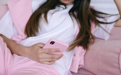 Featured Article : Dealing With Social Media Addiction